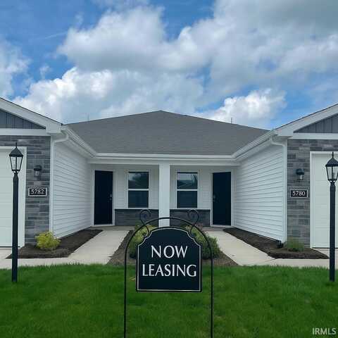 3738 Thunderhawk Pass, Fort Wayne, IN 46818