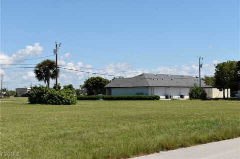 706 SW 21st Street, Cape Coral, FL 33991