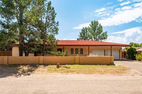710 W IVERNESS Avenue, Estancia, NM 87016