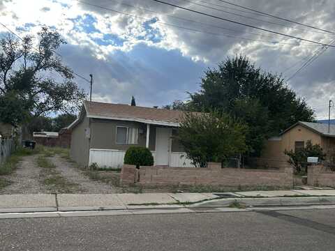 123 46TH Street SW, Albuquerque, NM 87105