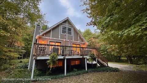 16183 Red Pine Court, Holland, MI 49424
