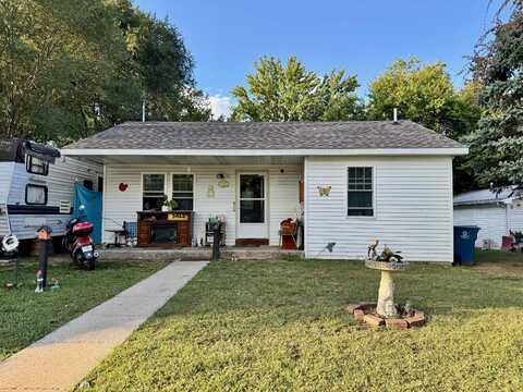 305 W Bender Street, Knox, IN 46534