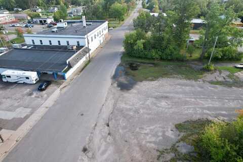 On LINDEN ST, Laona, WI 54541