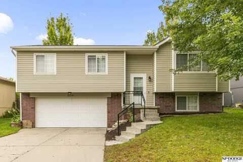 6711 N 111th Street, Omaha, NE 68164