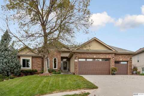 19516 Cedar Circle, Omaha, NE 68130