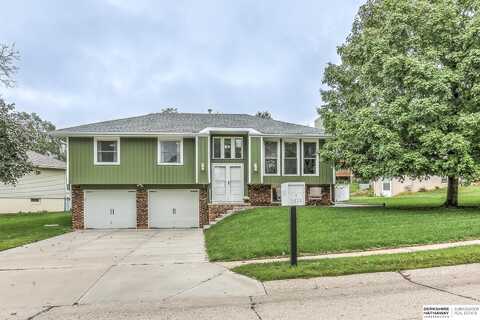 5874 S 104 Avenue, Omaha, NE 68127