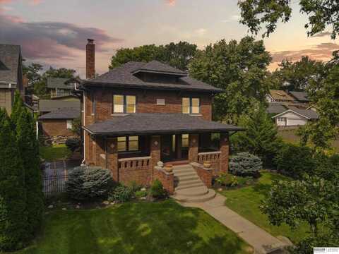 302 S 50 Avenue, Omaha, NE 68132