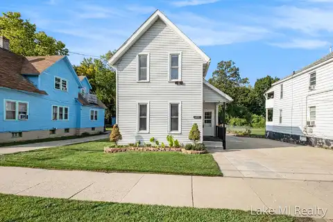855 Chatham Street NW, Grand Rapids, MI 49504