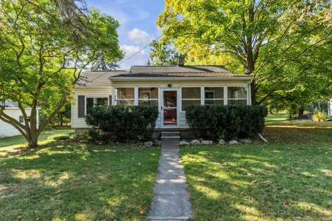 313 Maple Street, Howell, MI 48843