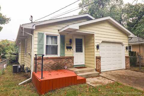 3254 Woodward Avenue SW, Wyoming, MI 49509