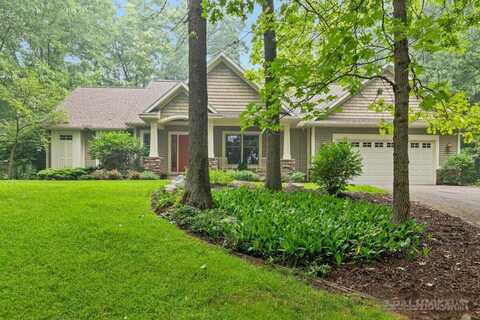 8703 Oakbrook Ridge, Rockford, MI 49341