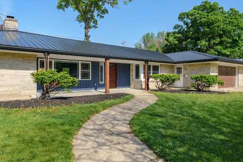 900 Elm Street, Three Rivers, MI 49093