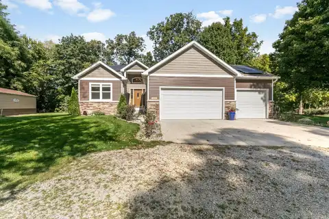 13480 Riverside Drive, Constantine, MI 49042