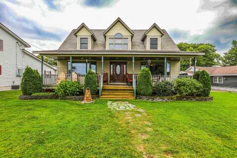 681 E Hess Lake Drive, Grant, MI 49327