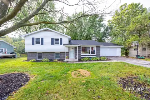 1700 WATERBURY Drive SE, Kentwood, MI 49508