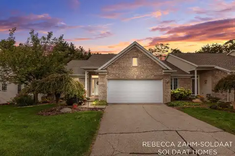 2127 Krislin Street NE, Grand Rapids, MI 49505