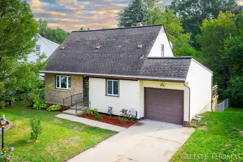 4148 Chadwick Avenue NE, Grand Rapids, MI 49525