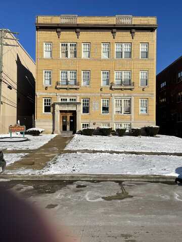 590 Parkview Drive, Detroit, MI 48214