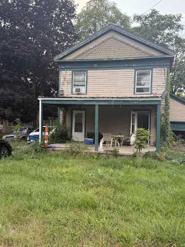 101/ 103 Arnold Street, Ionia, MI 48846