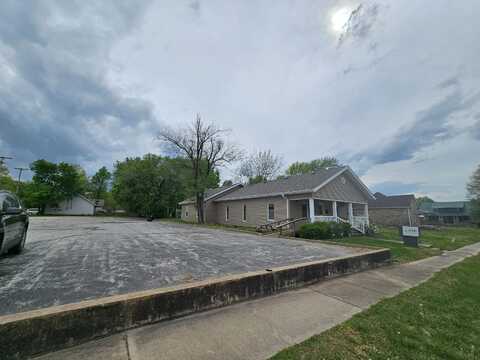 308 W Church Street, Aurora, MO 65605