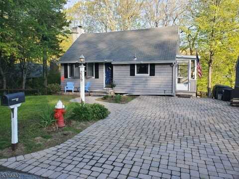 239 Skyline Lake Dr, Ringwood, NJ 07456