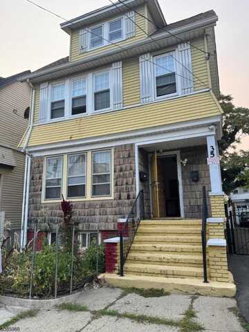 35 Oak Ave, Irvington, NJ 07111