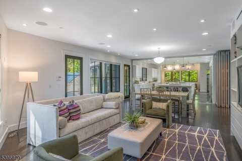60 Fernwood Rd, Summit, NJ 07901