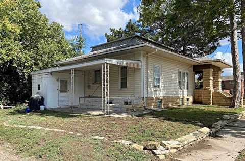 601 W 13th, Hays, KS 67601