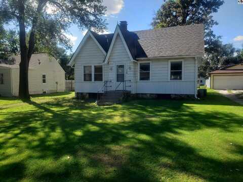 116 S Mulberry St, Galva, KS 67443