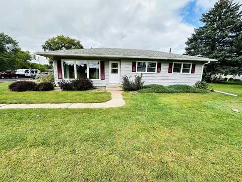 1530 Iowa Ave SE, Huron, SD 57350