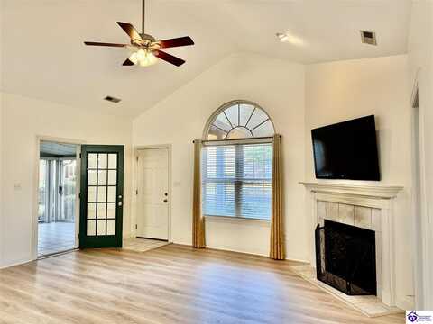100 Augusta Avenue, Bowling Green, KY 42103