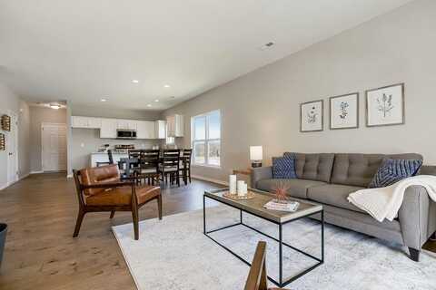 12215 N Rhode Court, Kansas City, MO 64163