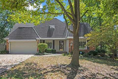 701 NW 44th Terrace, Gladstone, MO 64116