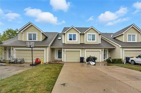 8218 NW Bradford Court, Kansas City, MO 64151
