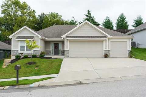 7565 NW Damon Drive, Kansas City, MO 64152