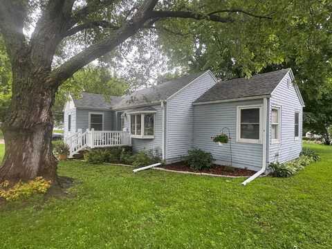 1301 Hill Ave, Spirit Lake, IA 51360