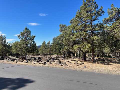 535 Sanderllig, Klamath Falls, OR 97601
