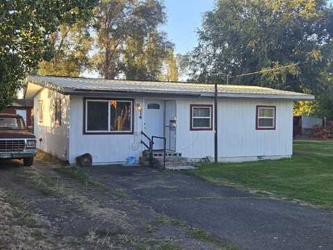 114 Old Midland Road, Midland, OR 97634