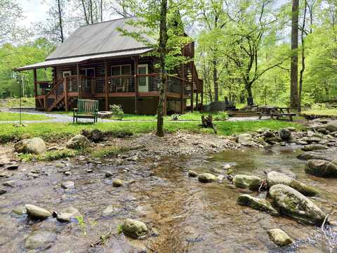 5236 Mathis Branch Road, Cosby, TN 37722
