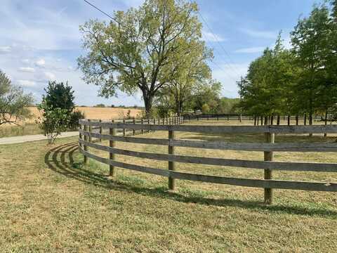 1565 Brentsville Road, Paris, KY 40361