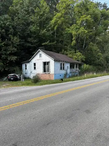 910 KY-466, Bevinsville, KY 41606