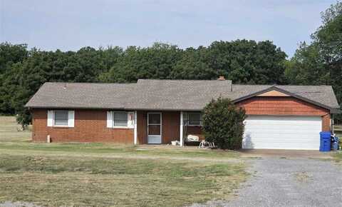 115 N Crater Creek Rd, Cache, OK 73527