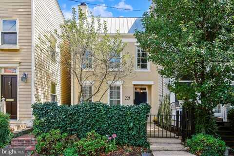 221 N WEST ST, ALEXANDRIA, VA 22314