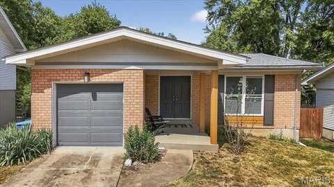 2215 Apple Bud Lane, Saint Louis, MO 63125