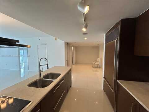 495 Brickell Ave, Miami, FL 33131