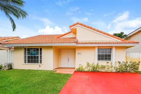 18821 NW 84 Ave, Hialeah, FL 33015