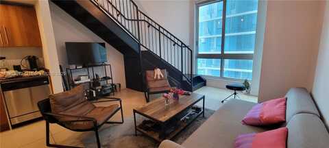 300 S Biscayne Blvd, Miami, FL 33131