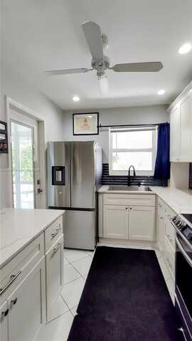 501 Blue Heron Dr, Hallandale Beach, FL 33009