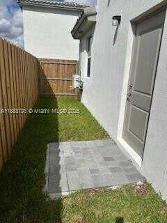 834 SE 26th Rd, Homestead, FL 33035