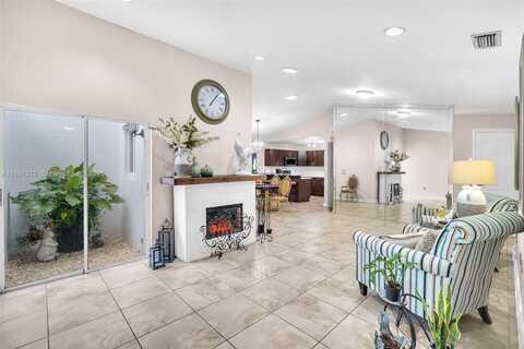 16834 NW 70th Ave, Hialeah, FL 33015
